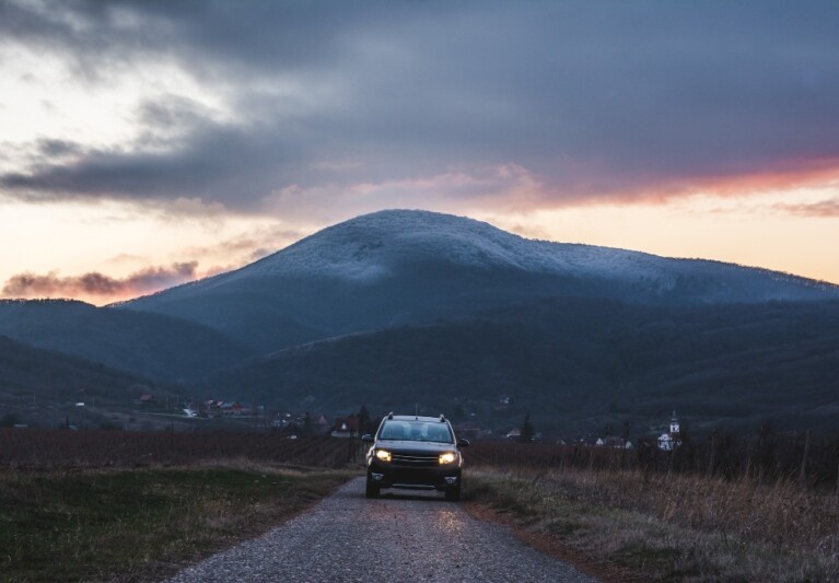 ¿Qué es mejor, un auto con caja de cambios automática o manual?